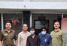 मोबाइल लूटकर गूगल पे से 42 हजार रूपये उड़ाने