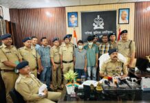 प्रेम संबंधों में बाधक बने पिता की हत्या, दो गिरफ्तार