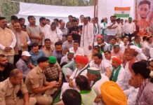 दिव्यांशु के हत्या मामले में टिकेत पहुंचे दून