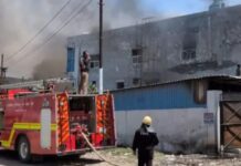 इंडस्ट्रियल एरिया की फैक्ट्री में लगी भीषण आग, लाखों का नुकसान