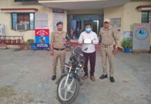 धर्मनगरी में नशा तस्कर गिरफ्तार
