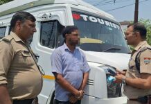 नशे में धुत्त मिला यात्रियों को चारधाम यात्रा में ले जा रहा वाहन चालक