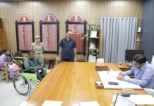 डीएम के मानवीय हस्तक्षेप से दिव्यांग परिवार को राहत