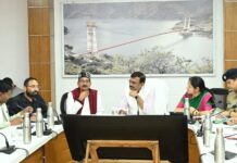 मुख्य सचिव ने जनप्रतिनिधियों एवं सामाजिक कार्यकर्ताओं के साथ विकास कार्यों एवं जनसमस्याओं की समीक्षा बैठक की