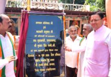 मुख्यमंत्री ने भगवान भोलेनाथ एवं महाबली हनुमान की प्रतिमाओं का किया अनावरण