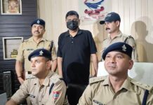 असली आईएएस का बेटा, नकली आईपीएस!