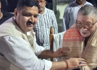 झारखंड के राज्यपाल अचानक पहुंचे पुलभटृा थाने, हड़कंप