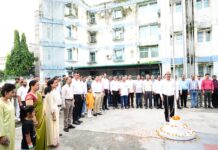 बंशीधर तिवारी ने विभागीय परिसर में किया ध्वजारोहण