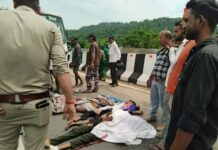 बस-बाइक की टक्कर में एक कांवडिय़े की मौत, दो घायल