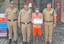 ठेले वाला निकला चोर, लाखों के जेवरात व नगदी के साथ गिरफ्तार