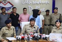 अंतर्राज्यीय चोर गिरफ्तार, 50 लाख के सोने—चाँदी के आभूषण बरामद