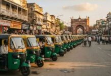 दिल्ली ऑटो यूनियन ने किया जंतर—मंतर पर प्रदर्शन!