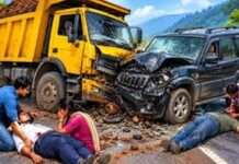 डंपर व स्कॉर्पियो की जबरदस्त टक्कर, एक ही परिवार के चार की मौत