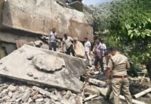 लॉ कालेज भवन का हिस्सा गिरा, पीएसी जवान की मौत