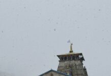 केदारनाथ धाम व गंगोत्री धाम में बर्फबारी शुरू