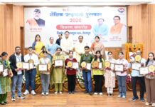 मेधावी विद्यार्थी उत्तराखंड के उज्ज्वल भविष्य के आधार स्तंभ : धामी
