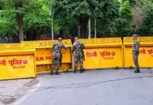 जंतर-मंतर पर पुलिस का पहरा, 11 मेट्रो स्टेशन बंद !